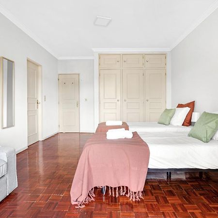 Wonderful Shared Apartment In Alfornelos - Near Metro! Lisboa Dış mekan fotoğraf