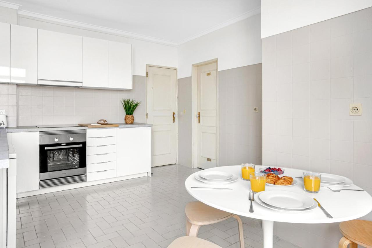 Wonderful Shared Apartment In Alfornelos - Near Metro! Lisboa Dış mekan fotoğraf