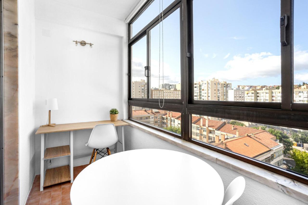 Wonderful Shared Apartment In Alfornelos - Near Metro! Lisboa Dış mekan fotoğraf