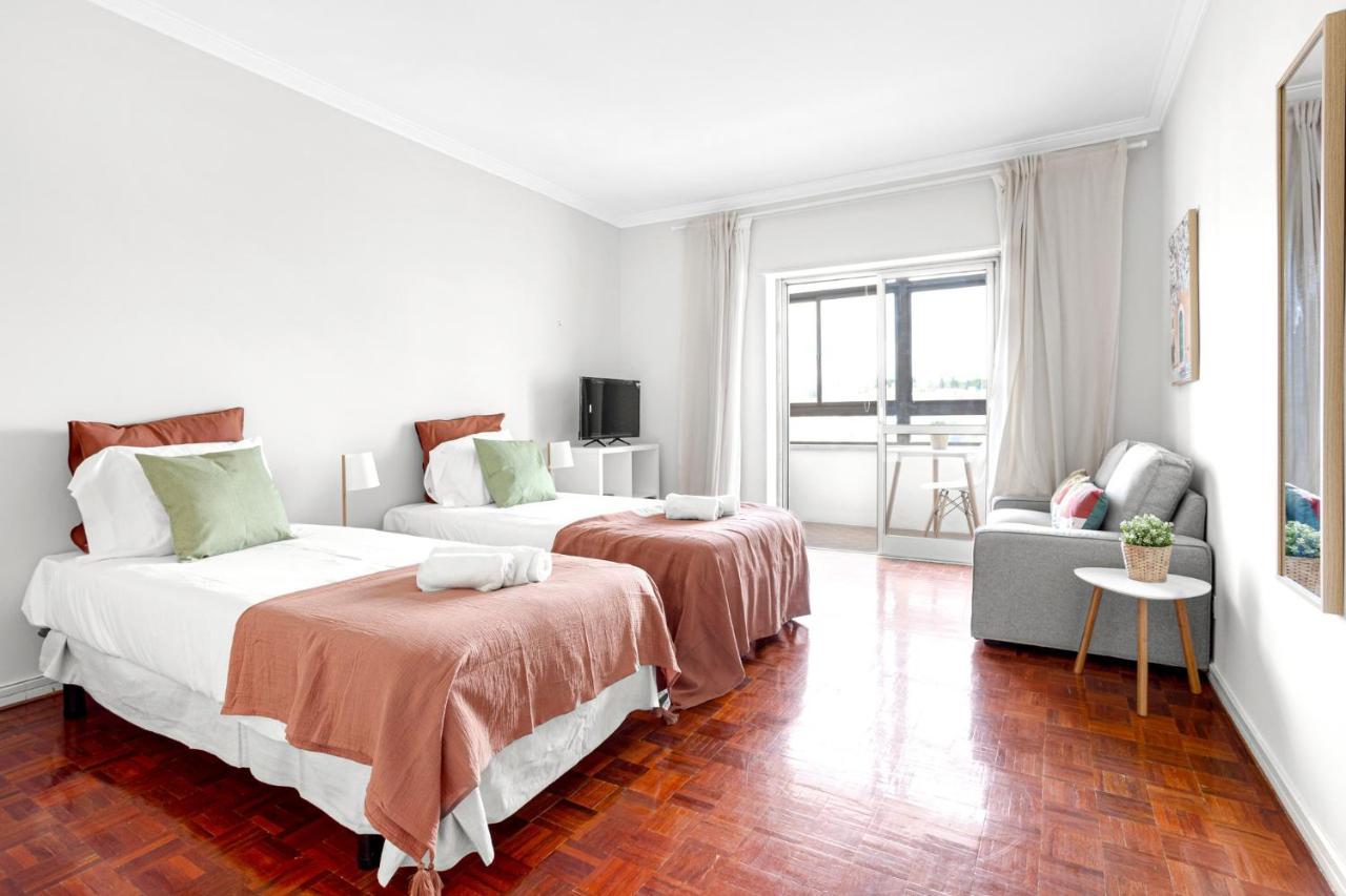 Wonderful Shared Apartment In Alfornelos - Near Metro! Lisboa Dış mekan fotoğraf