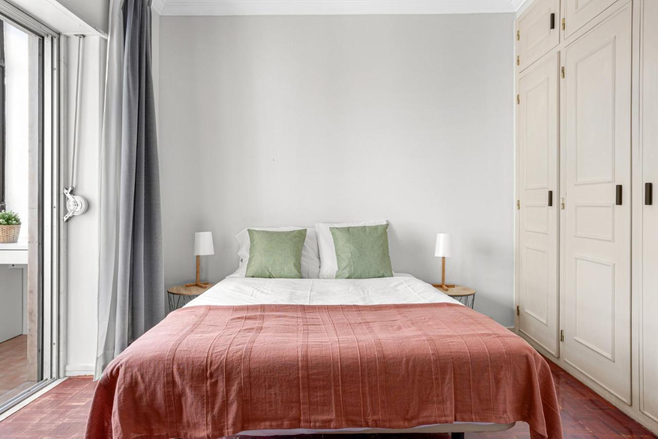 Wonderful Shared Apartment In Alfornelos - Near Metro! Lisboa Dış mekan fotoğraf